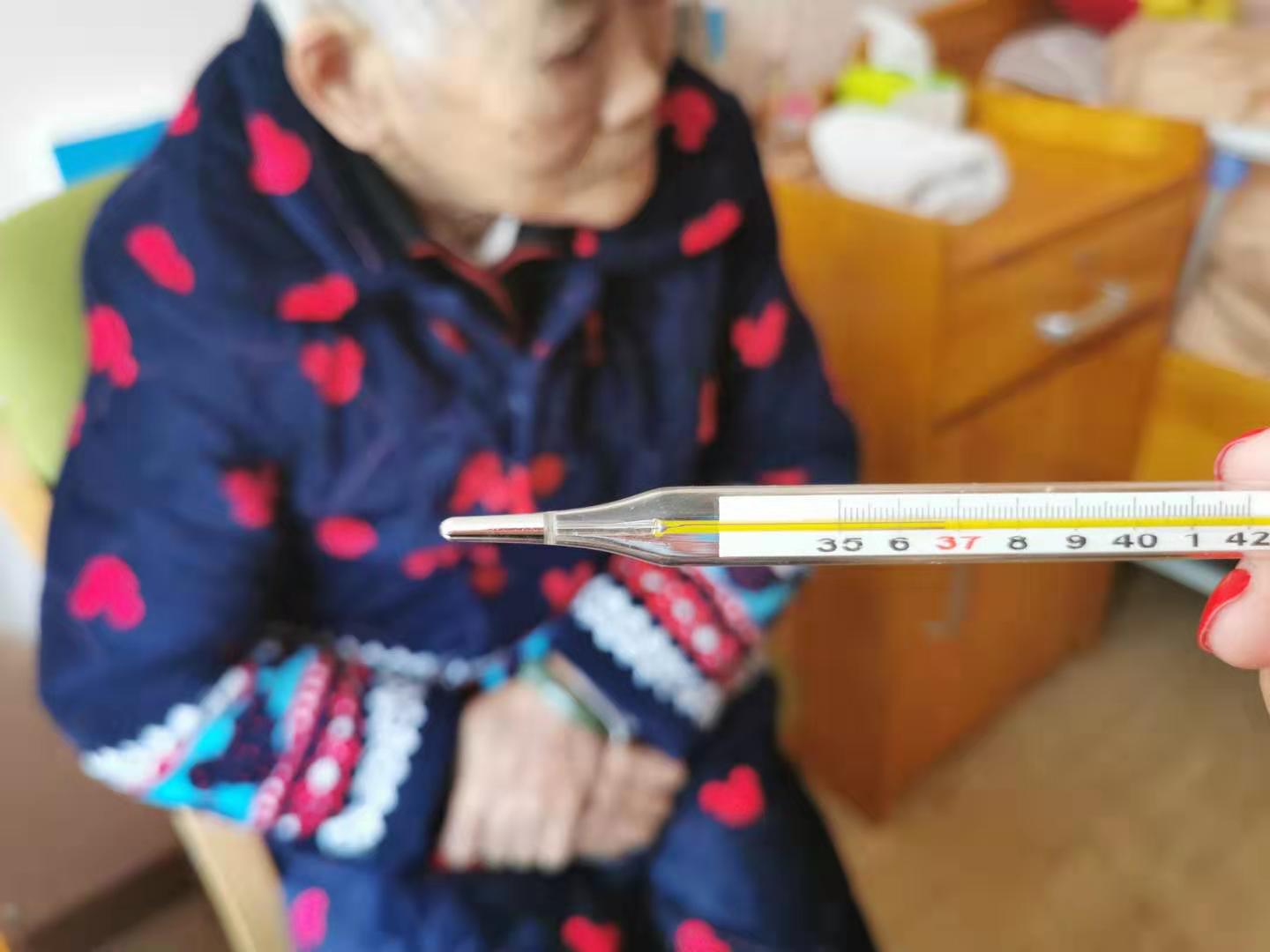 湖南發(fā)展養(yǎng)老無(wú)接觸服務(wù)：陪伴不同，愛(ài)相同！