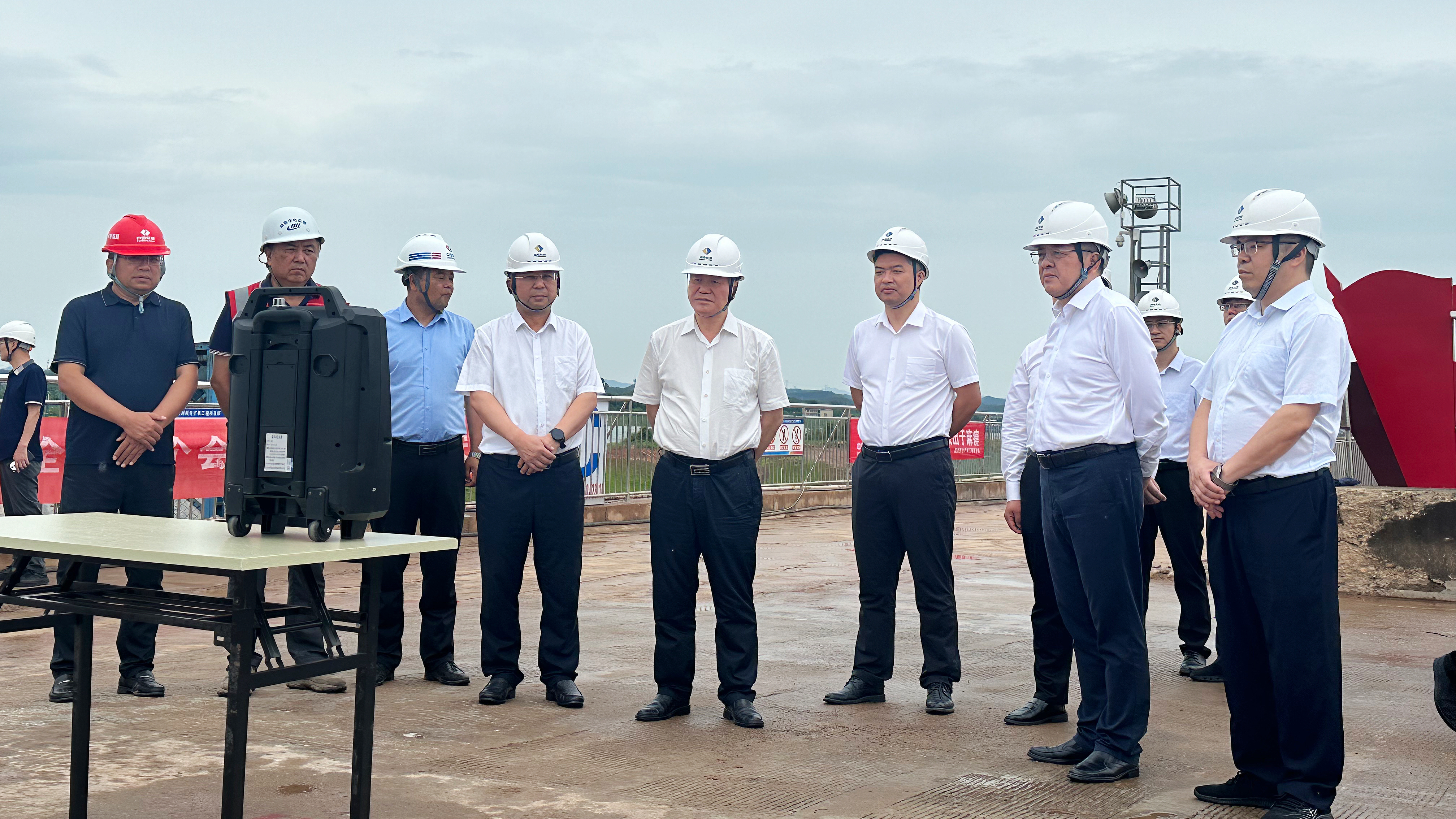 國家能源局湖南監管辦銀車來一行督導檢查株洲航電安全生產工作